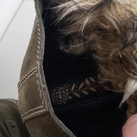 Sorel- Joan of Arctic -Suede Waterproof Boots w/Faux Cuff- Olive Gray - size 9 - Picture 11 of 16